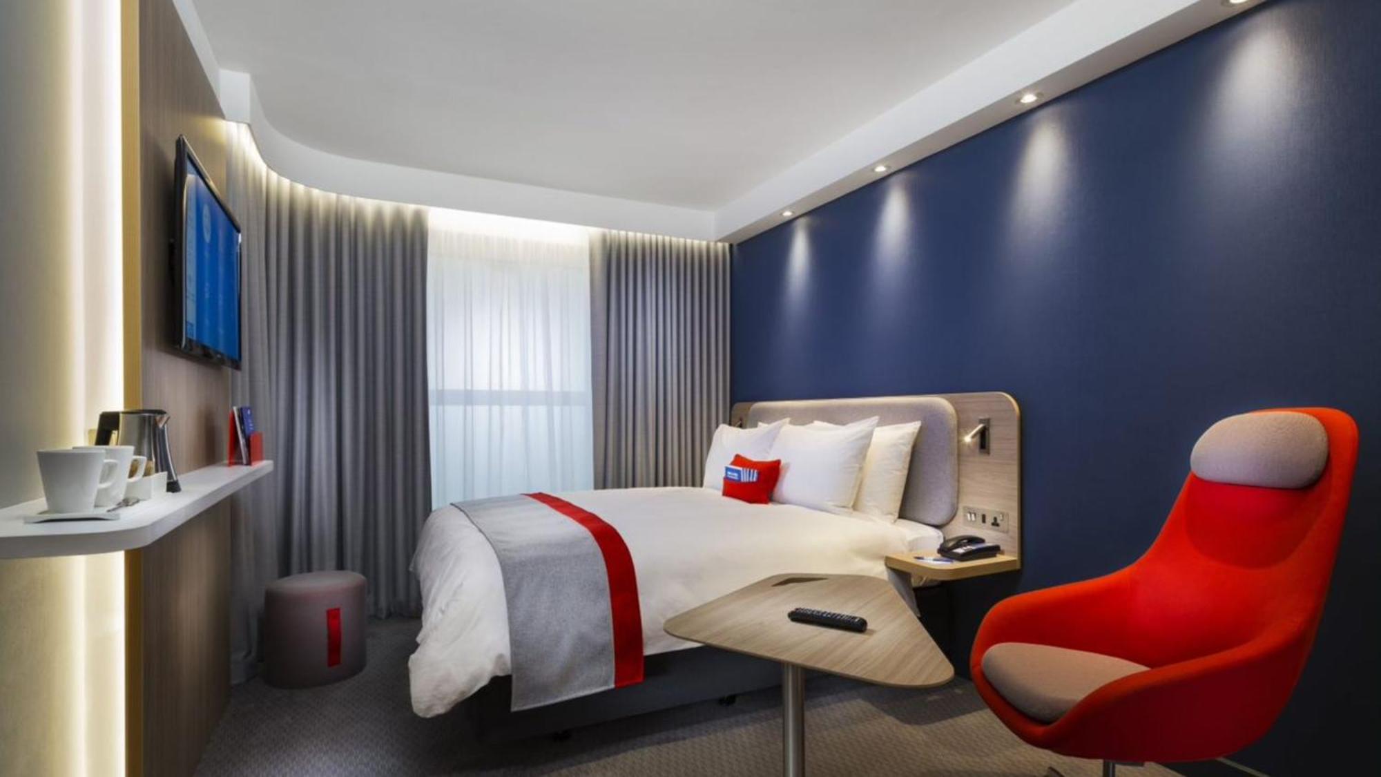 Holiday Inn Express Windsor By Ihg Ngoại thất bức ảnh