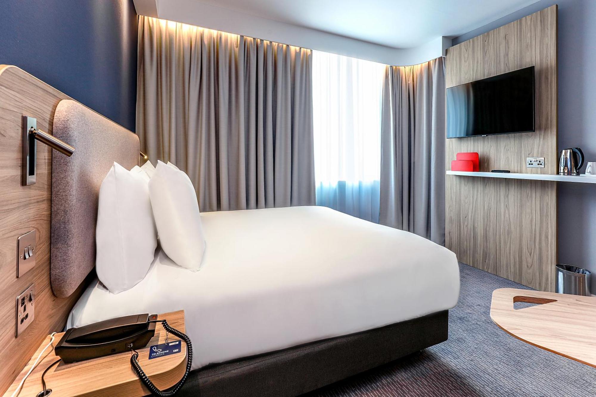Holiday Inn Express Windsor By Ihg Ngoại thất bức ảnh