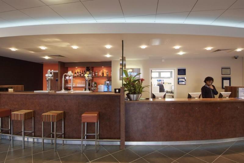 Holiday Inn Express Windsor By Ihg Ngoại thất bức ảnh
