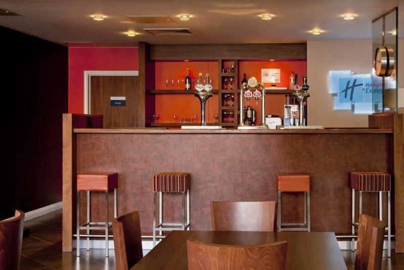 Holiday Inn Express Windsor By Ihg Ngoại thất bức ảnh
