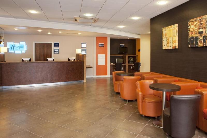 Holiday Inn Express Windsor By Ihg Ngoại thất bức ảnh