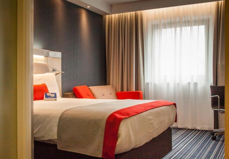Holiday Inn Express Windsor By Ihg Ngoại thất bức ảnh